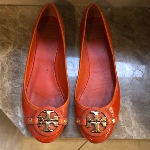 Orange patent Tory Burch flats